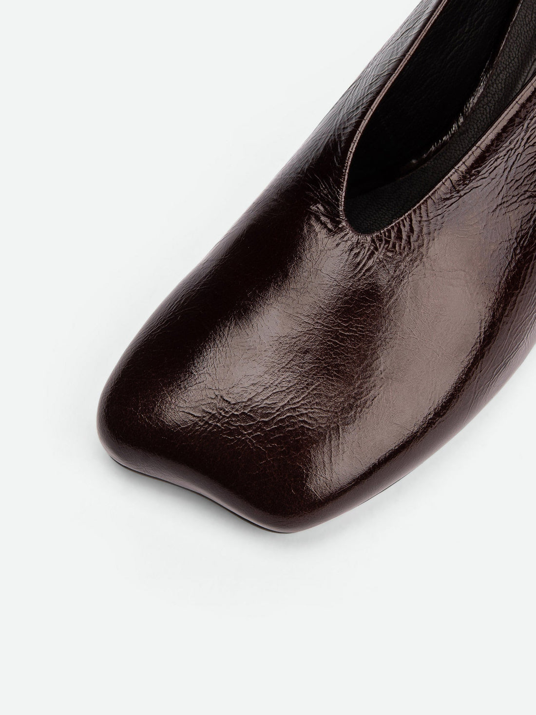 Elisa Brown Crinkled Patent Leather Heel Slingbacks - Toe Close-up View - POEVE Collection