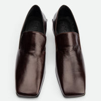 Gwen Dark Brown Crinkled High-Gloss Leather Loafers – Top View – POEVE Collection