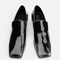Gwen Pull-Up Black-and-White Leather Loafers – Top View – POEVE Collection