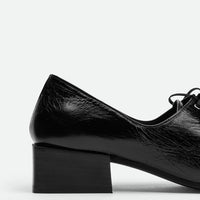 Andee Black Crinkled Glossy Leather Lace-Up Shoes – Heel View – POEVE Collection