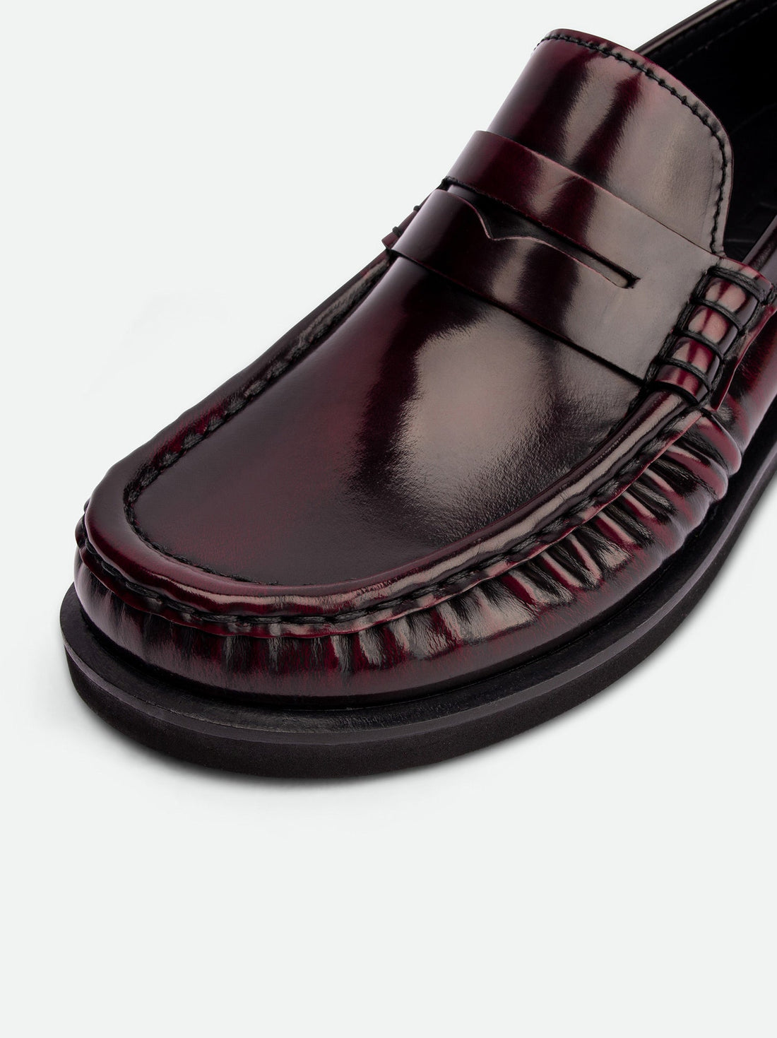 Vera Bordeaux Brushed Leather Loafers - Toe Close-up View - POEVE Collection