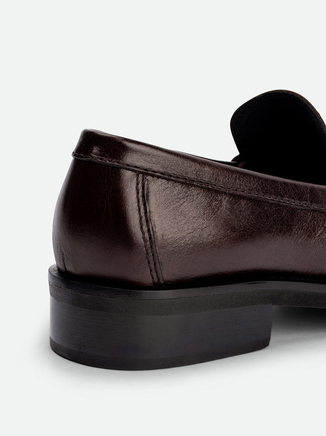 Vera Brown Leather Loafers - Heel Close-up View - POEVE Collection