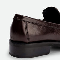 Vera Brown Leather Loafers - Heel Close-up View - POEVE Collection
