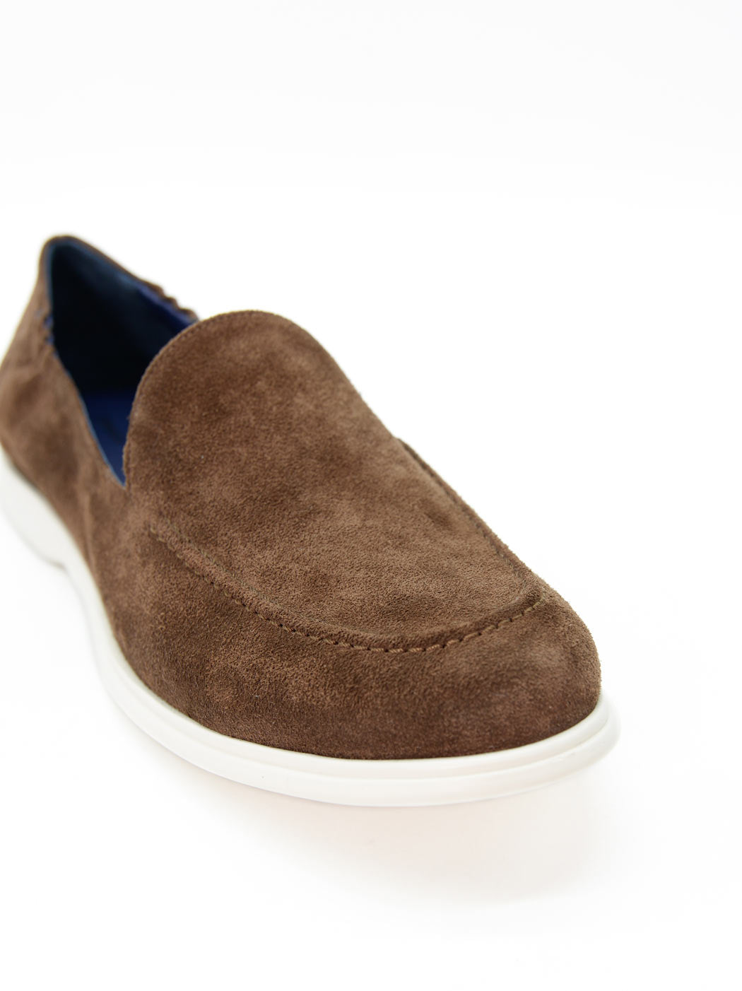 Stephen Brown Crust Leather Loafers - Toe Close-up View - POEVE Collection