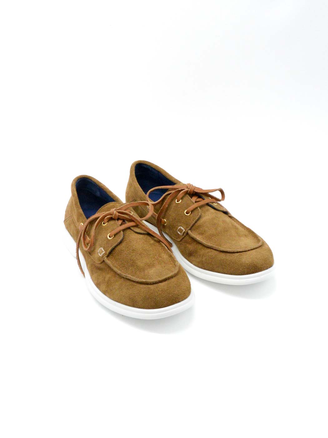 Albert Brown Crust Leather Lace-up Boat Shoes - Angled Side View - POEVE Collection